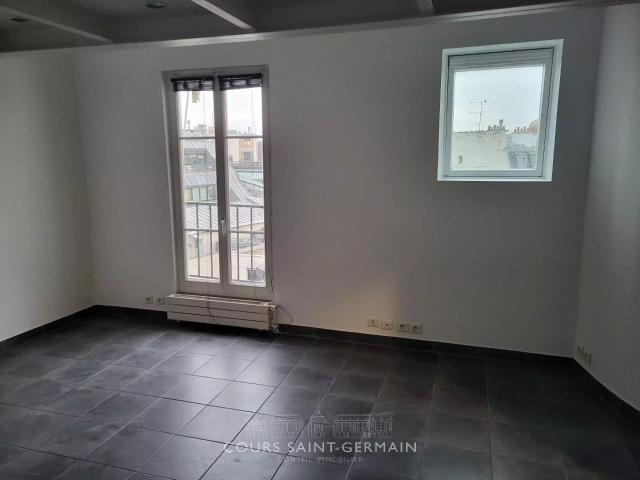 Paris 5ème • 25.30 m • 1 255 CC € / Mois