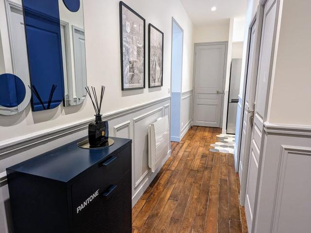 PARIS 65m² Newly Renovated 2 Bedrooms, Paris Amsterdam Apartments for Rent