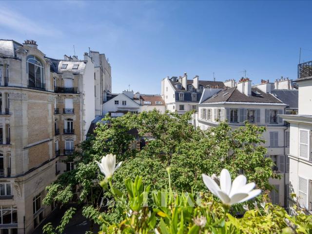 Paris 6 Place de Furstemberg Saint Germain des Prés De. 140m² Paris 6ème