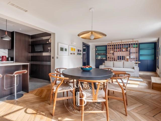Paris 6ème, Appartement 3 Chambres 188 m² en location