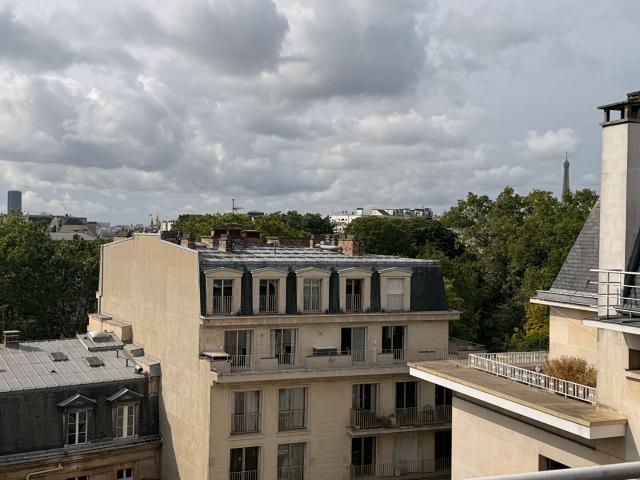 PARIS 75008 Appartement 17.2 m² 1 100€