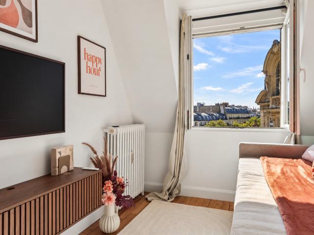 Paris 75017 Appartement 17.68 m² 1 550€