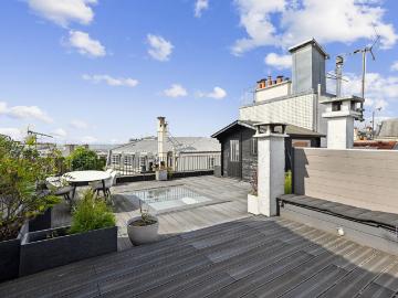 PARIS 75018 Appartement 130.12 m² 5 000€