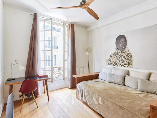 Paris 7 Lille Saint Pères Soleil et calme 20m² Paris 7ème