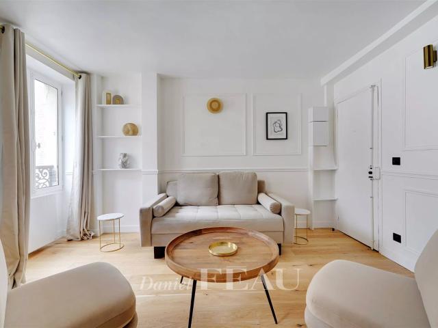 Paris 7 Rue Cler Saint Dominique Appartement de deux p. 42m² Paris 7ème