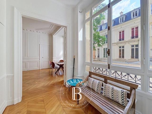 Paris 7ème, Appartement 1 Chambre 76 m² en location