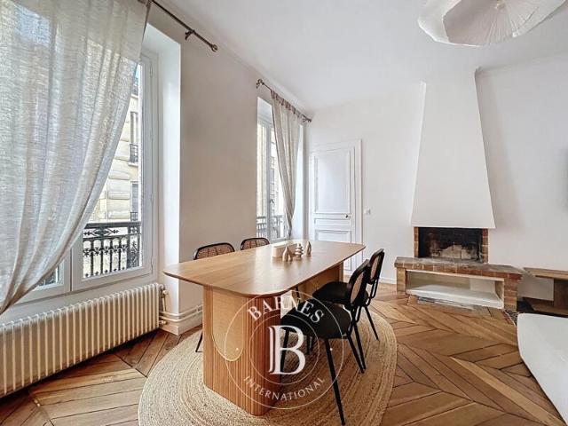 Paris 7ème, Appartement 2 Chambres 56 m² en location