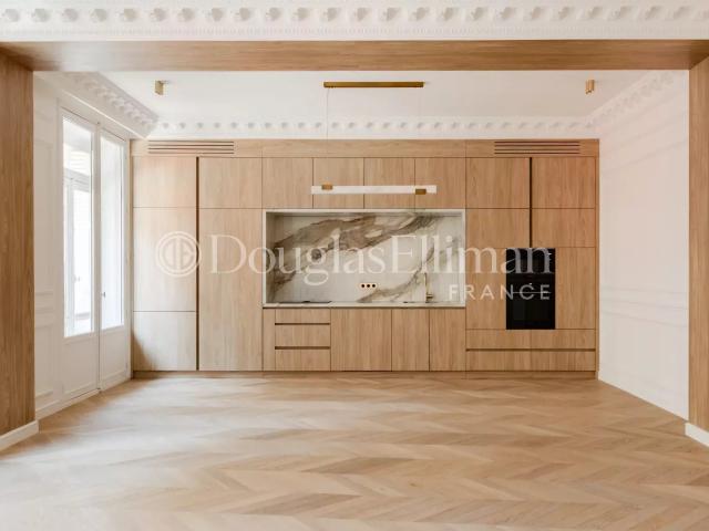 Paris 8ᵉ Triangle D'or / Avenue Montaigne 124m² Paris 8ème