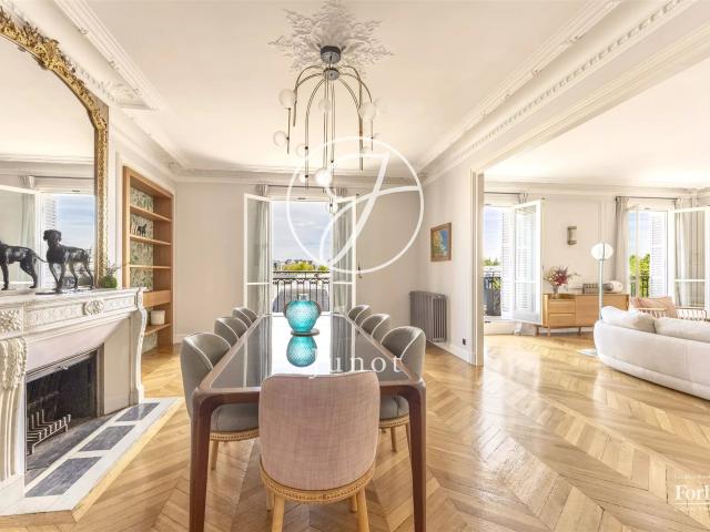 Paris 8e AVENUE HOCHE Appartement 22 pièces 708,11m². 716m² Paris 8ème