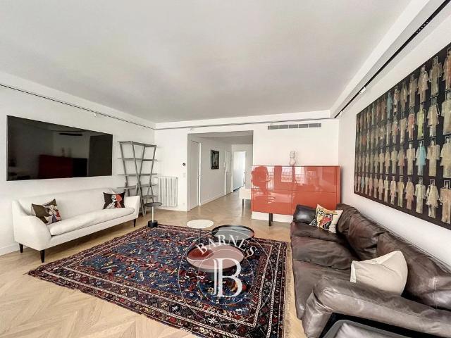Paris 8ème, Appartement 1 Chambre 68 m² en location