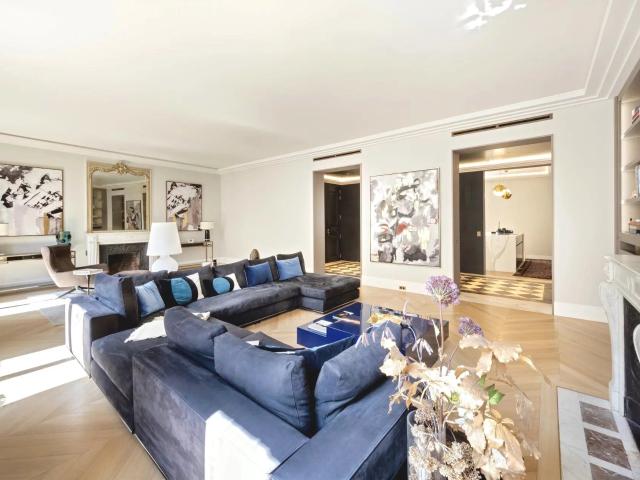 Paris 8ème 232m² Paris 8ème