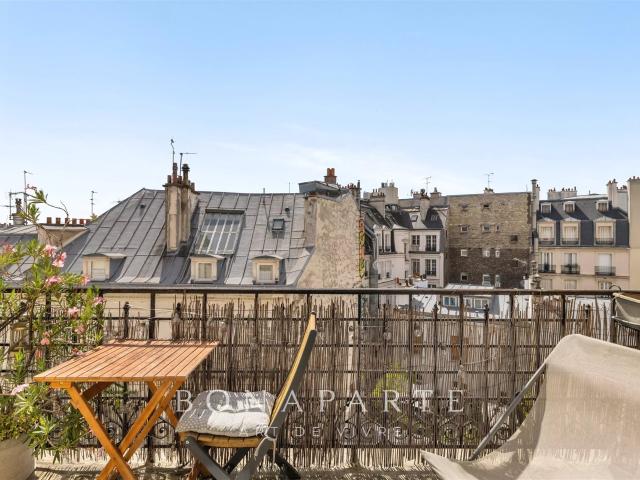 Paris 9 / Turgot – Étage Élevé – Balcon Filant – Vue Dégagée 100m² Paris 9ème