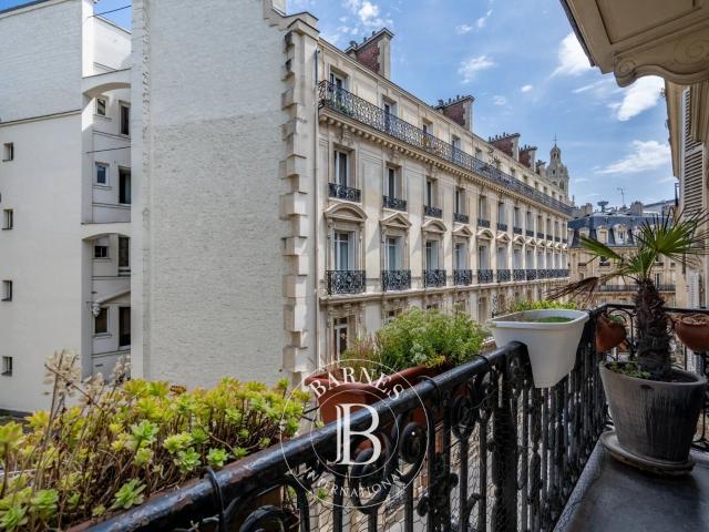 Paris 9ème, Appartement 2 Chambres 99 m² en location