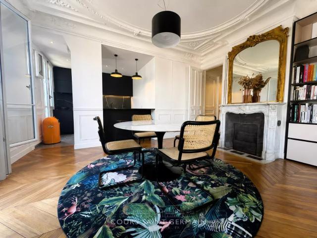 Paris 9ème • 88.00 m • 4 500 CC € / Mois