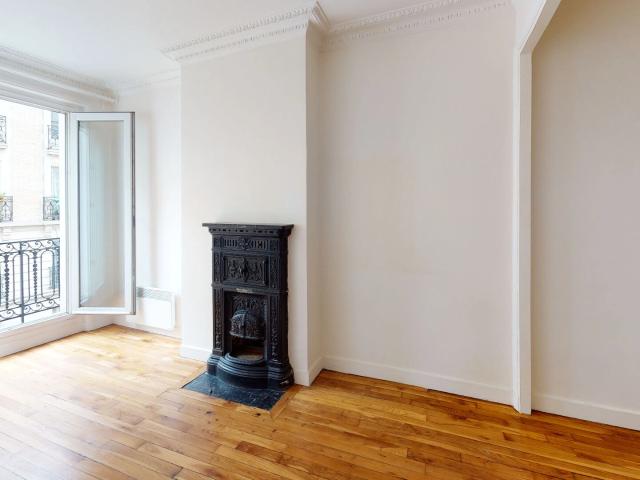 PARIS 13 RUE DU DESSOUS DES BERGES