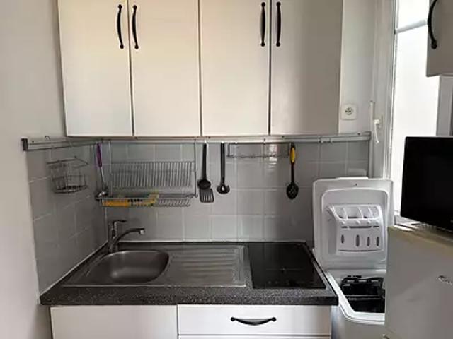 Paris 13ème 75013 Location appartement 1 pièce t1 au dernier étage balcon