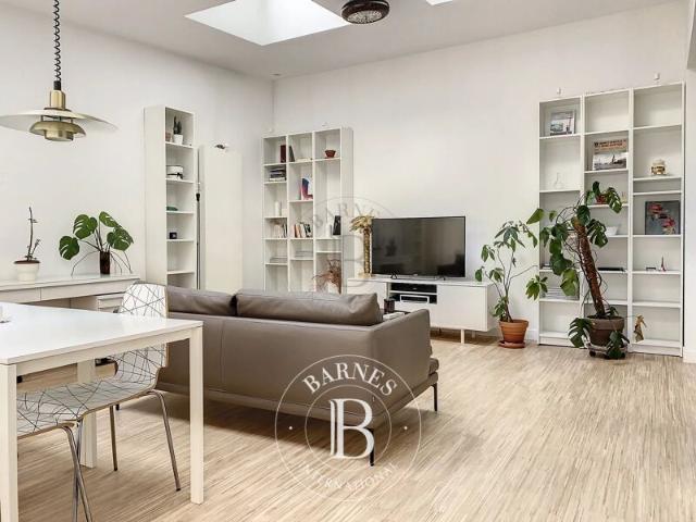 Paris 10ème, Appartement 1 Chambre 56 m² en location