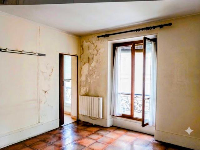 Paris 11e Secteur Nation / Boulevard Voltaire Beau potentiel pour ce 2 pièces de 31 m2