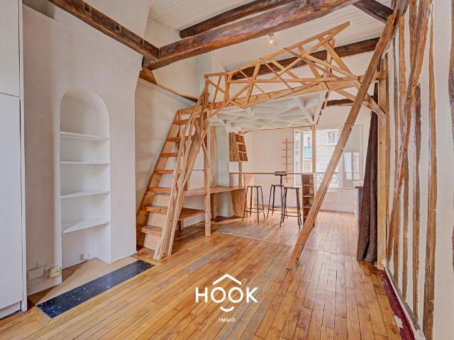 Paris 11e Voltaire | Dernier étage avec mezzanine & beau volume 33 m² au sol 29 m² Carrez