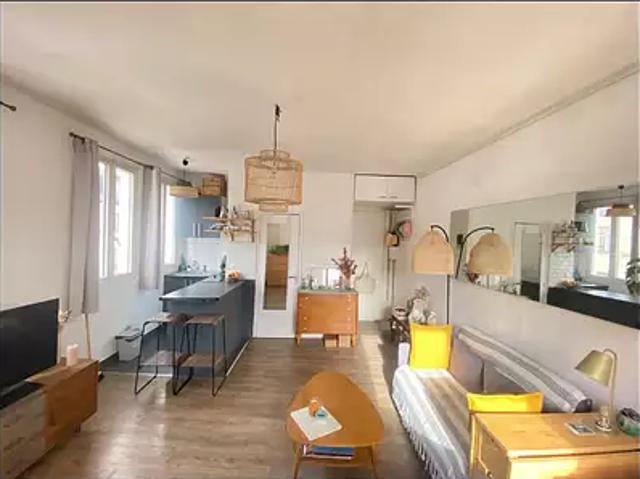 Paris 11ème 75011 Achat / Vente appartement 1 pièce t1 au dernier étage