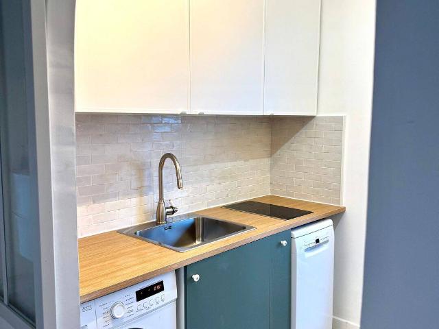 PARIS 12e – PORTE DE CHARENTON 2 pièces – 45 m² – 11e étage – Terrasse exceptionnelle de 40 m² – Vue panoramique