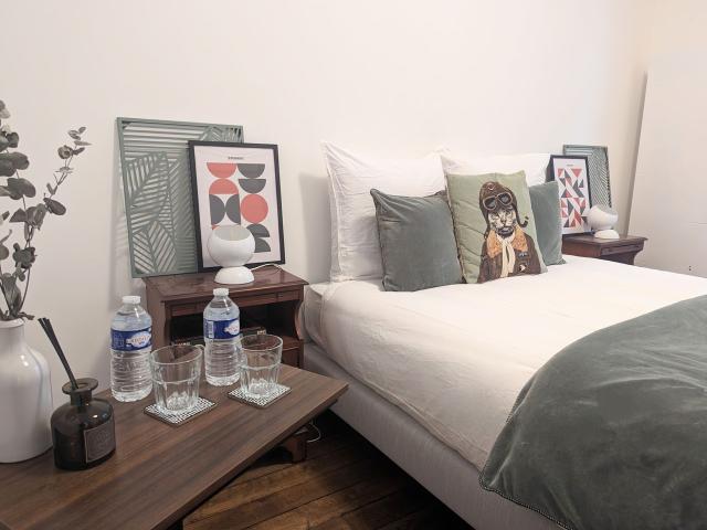 PARIS 17: 65m² Newly Renovated 2 Bedrooms, Paris Amsterdam Apartments for Rent