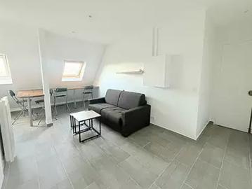 Paris 14ème 75014 Location appartement 1 pièce t1 au dernier étage