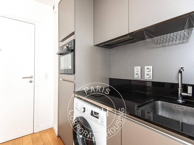 Paris 15e, 2 pièces meublé refait à neuf