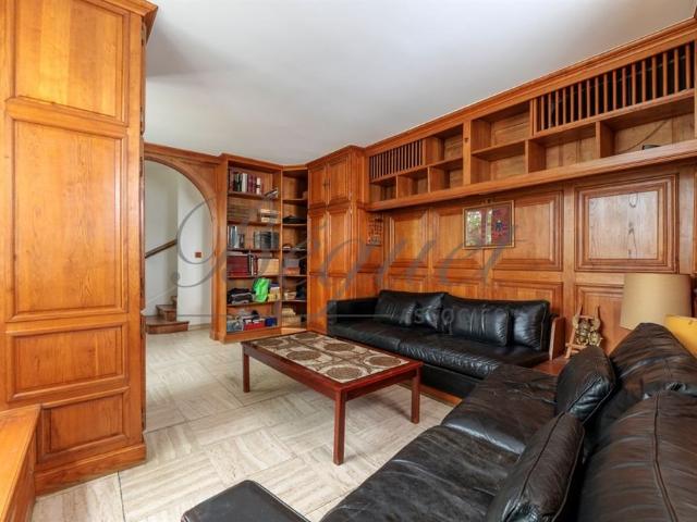 Paris 15e 75015, Saint Lambert — Maison familiale de 148 m. 148m² Paris 15ème