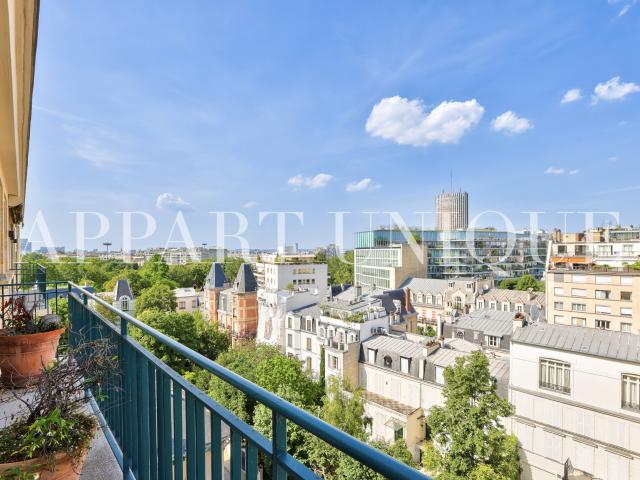 PARIS 16 VILLA PRIVEE SUPERBE 4 P. 2 CH. ETAGE ELEVE CLAIR ET CALME