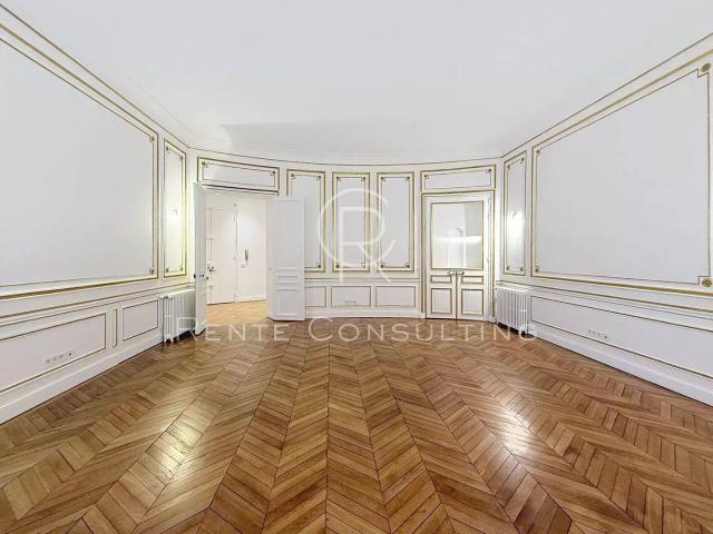 Paris 16 Place de l'Etoile Sublime appartement d'angle 7 piè