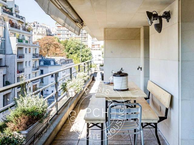 Paris 16e, 3 pièces meublé refait à neuf