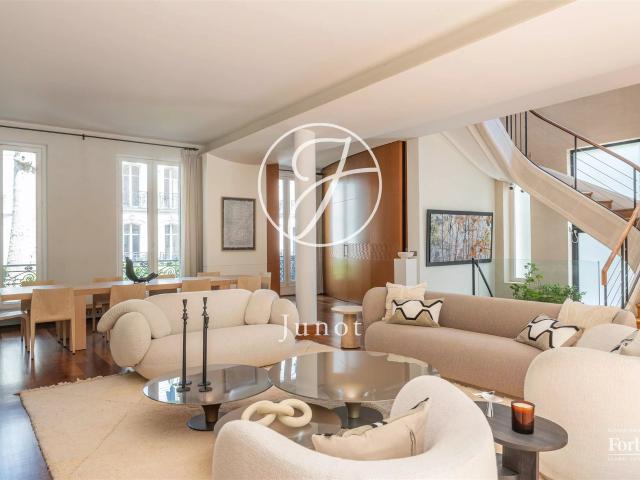 Paris 16e Foch Hôtel particulier à vendre 10 pièces. 500m² Paris 16ème