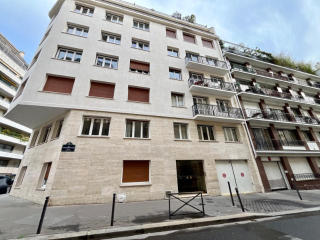 Paris 16e La Muette | Studio lumineux, calme et sécurisé