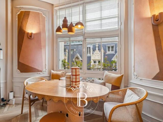 Paris 16ème, Appartement 4 Chambres 226 m² en location