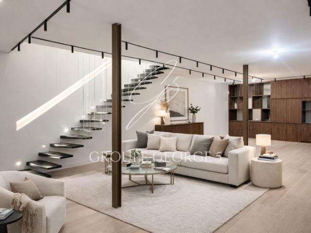 Paris 18 eme proche Abesses Maison en duplex indépendan