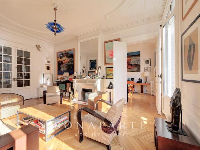 Paris 18 / Pigalle – Appartement / 2 3 Chambres 154m² Paris 18ème