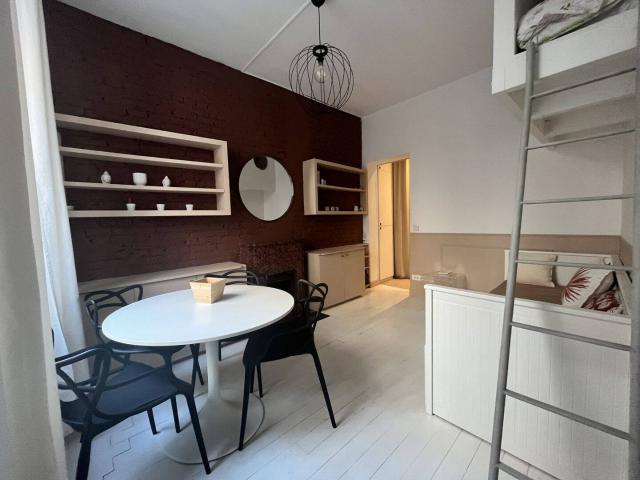 PARIS 18e 2 PIÈCES MEUBLÉ DE CHARME 39,43 m²