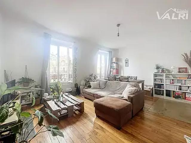 Paris 18ème 75018 Achat / Vente appartement 2 pièces t2 au dernier étage cave