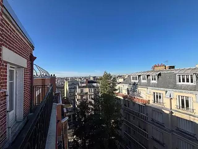 Paris 20ème 75020 Achat / Vente appartement 1 pièce t1 au dernier étage terrasse