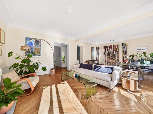 Paris 3e Cœur Marais Appartement traversant accessible p. 79m² Paris 3ème