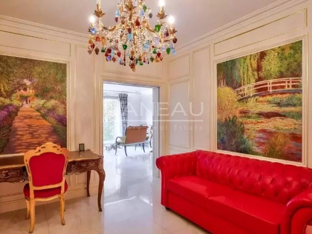 Paris VIII Avenue Montaigne Appartement de caractère 89m² Paris 8ème
