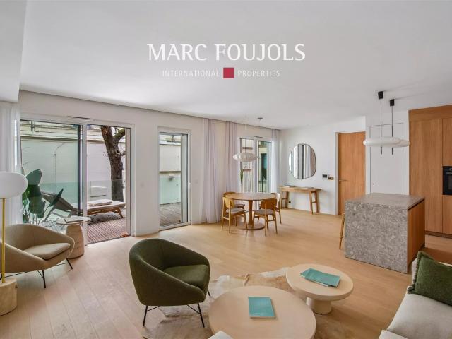 Paris Viii Faubourg Saint Honoré: appartement de 94 m² avec. 94m² Paris 8ème