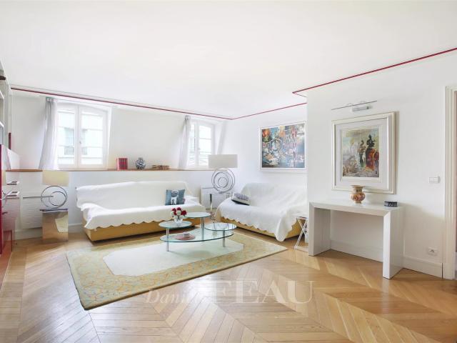 Paris VIIIe Village Royal / Rue Royale/ Boissy d'Anglas 64m² Paris 8ème