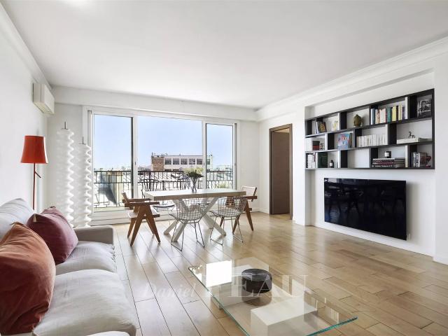 Paris VIIIe Champs Elysées / Saint Philippe du Roule 84m² Paris 8ème