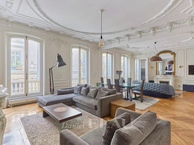 Paris VIIIe Lisbonne