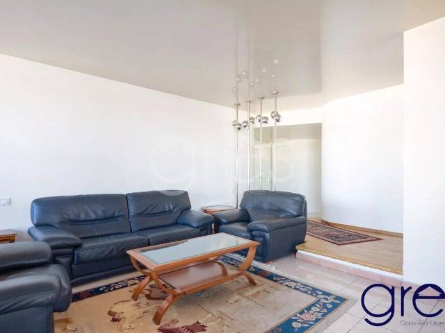 PARIS XVe – FRONT DE SEINE – APPARTEMENT MEUBLÉ – 97,76 M² – VUE