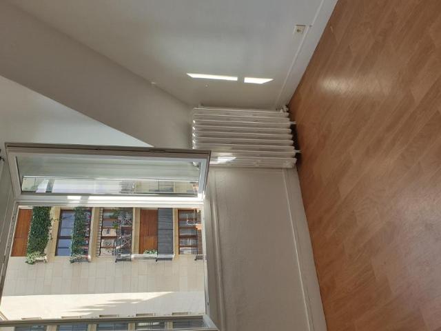 Paris XVème, Métro Commerce, Studio 12,19m²: PARIS 15ème 75015 12.19 m² | GTF Location