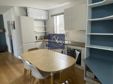 PARIS XVEME PLACE DU COMMERCE 2 PIECES 45M2 AVEC BALCON ET PARKING