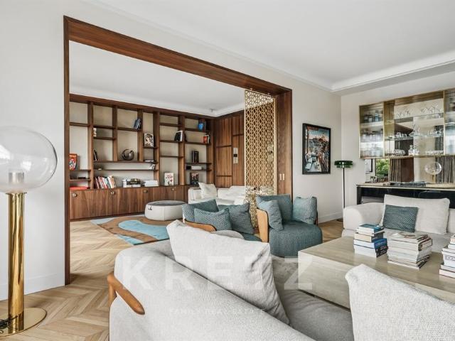 Paris XVI Appartement de réception au coeur du quartier de l. 300m² Paris 16ème